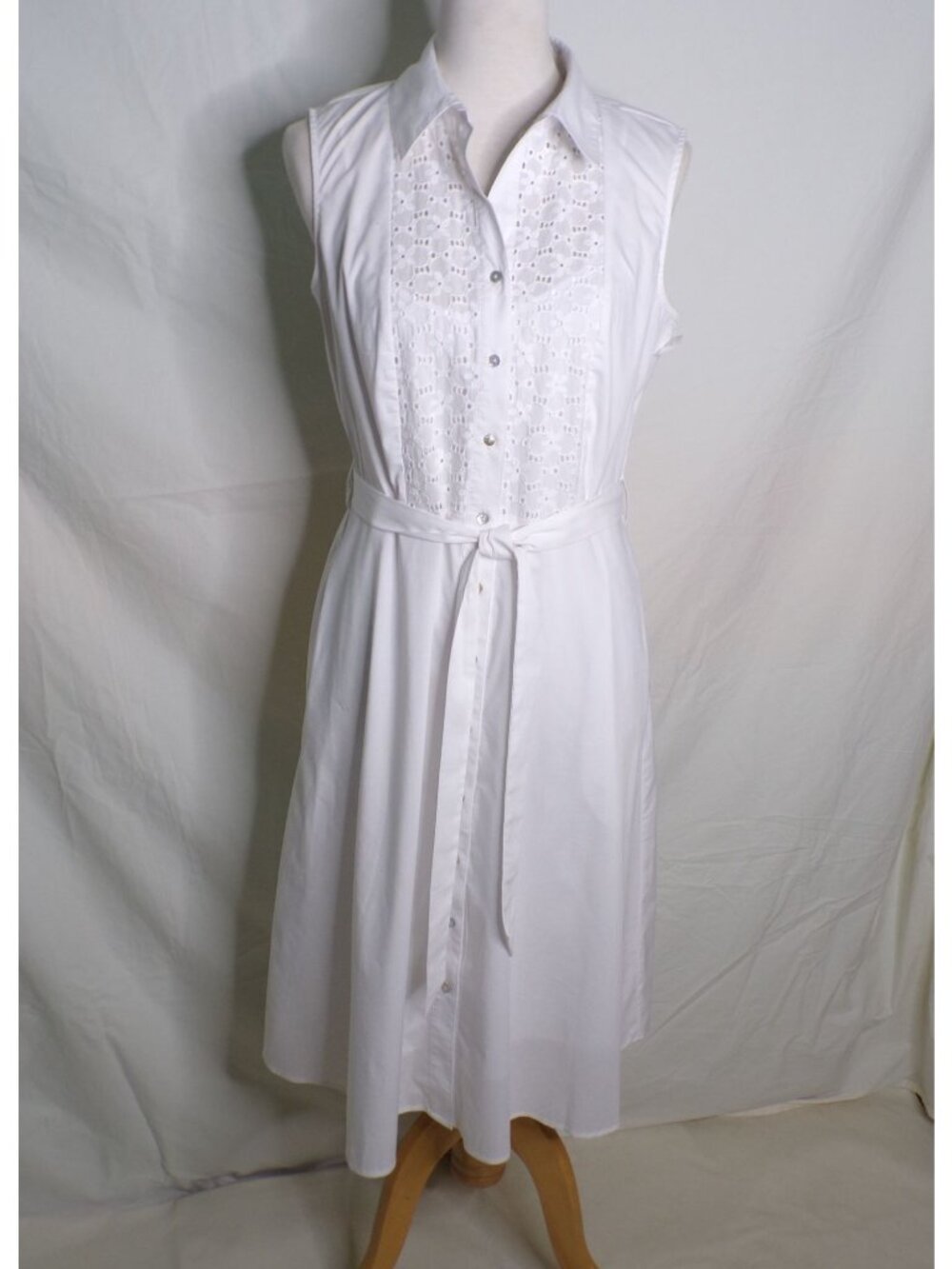 🆕NANETTE LEPORE Belted Eyelet Flare Shirt Dress White 8 - Picture 4 of 9